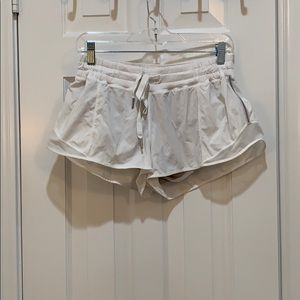 Lululemon Hotty Hot Shorts 2.5” size 10 white
